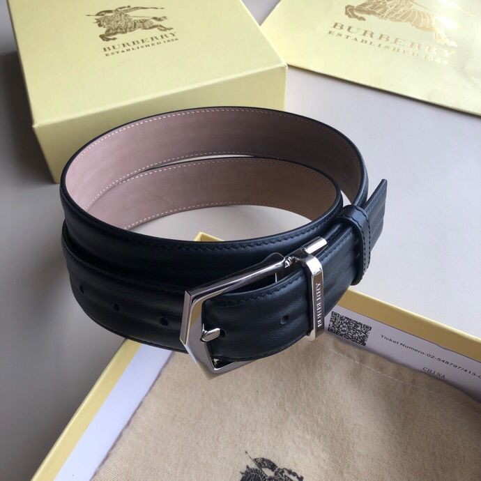 Burberry Men s black leather belt 3.5cm