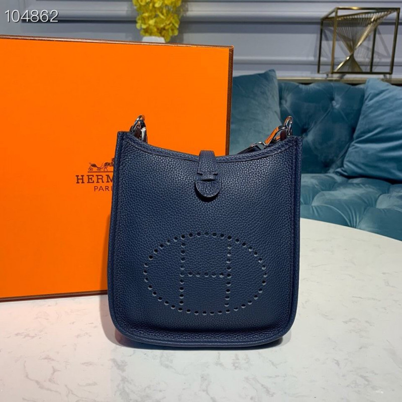 Hermes Evelyne III TPM Bag 20cm in Taurillon Clemence