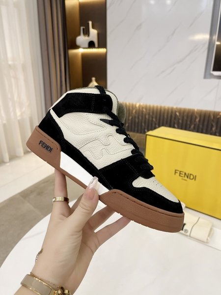 Fendi First layer cowhide sneakers