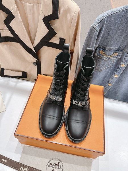 Hermes Calfskin lace-up unisex short boots