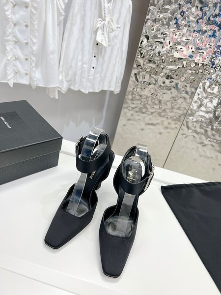 Yves Saint Laurent High-heeled sandals