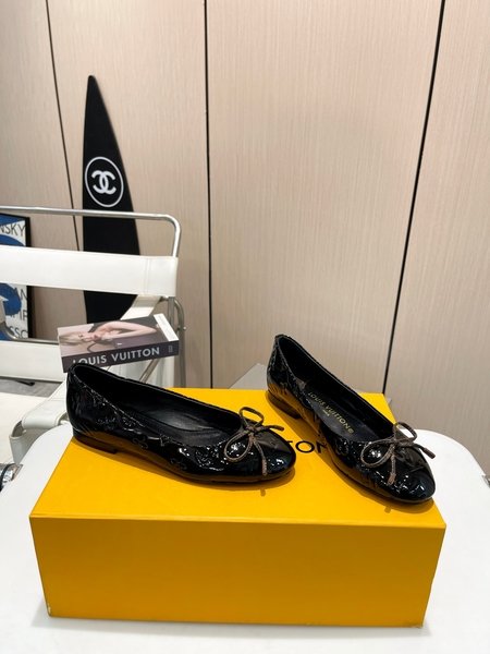 Louis Vuitton Bow ballet flats for women