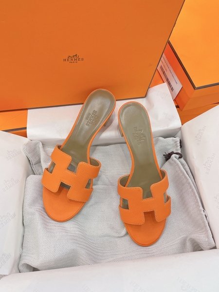 Hermes Oasis mid-heeled sandals