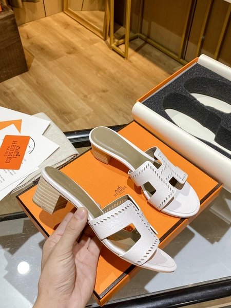 Hermes classic slippers