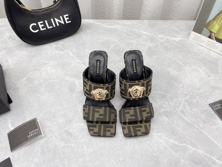 Fendi Medusa joint sandals