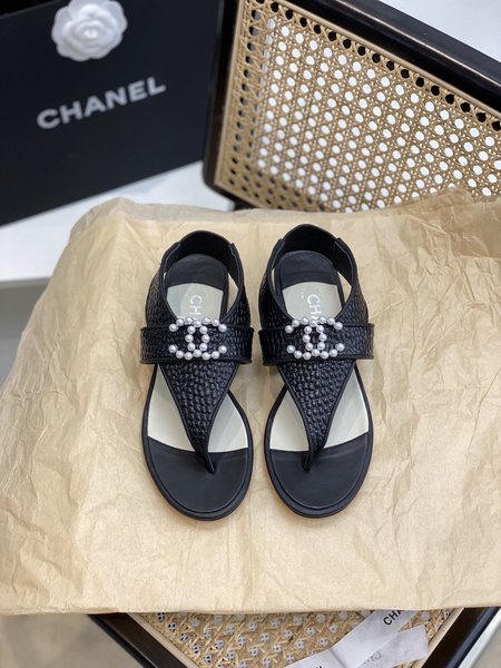 Chanel Pearl buckle sandals in stone grain leather