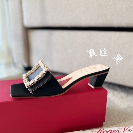 Roger Vivier Comfortable leather sandals