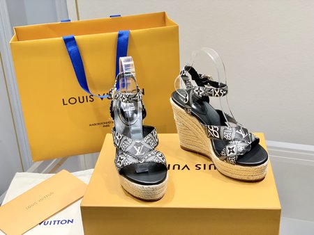 Louis Vuitton Sandals