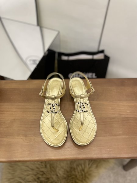 Chanel pearl buckle sandals