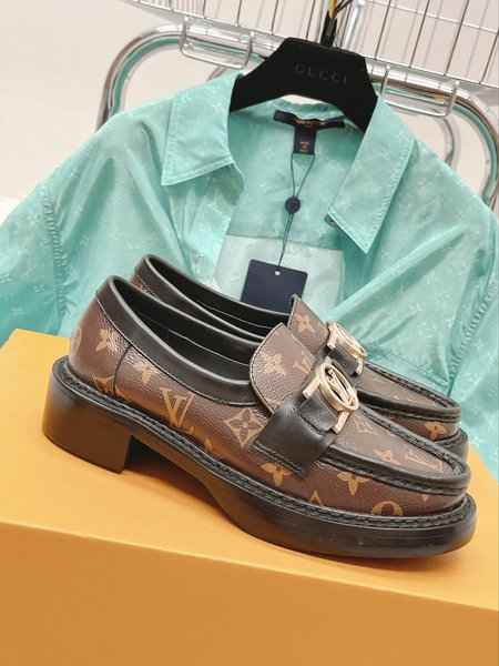 Louis Vuitton Loafers/Singles