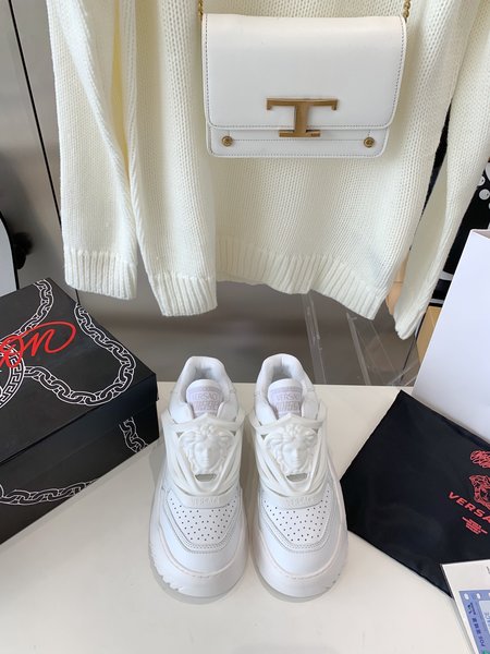 Versace Medusa casual sneakers