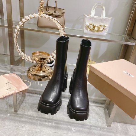 Miu Miu Fine cowhide nude boots