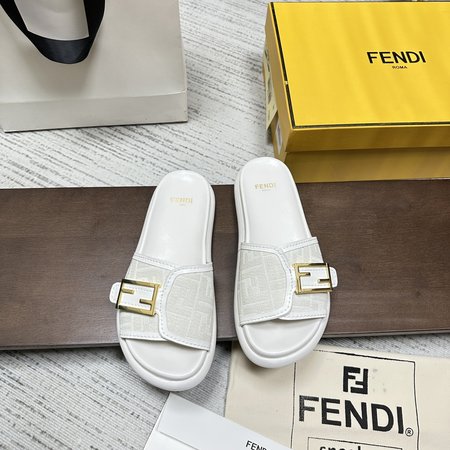 Fendi flat slippers