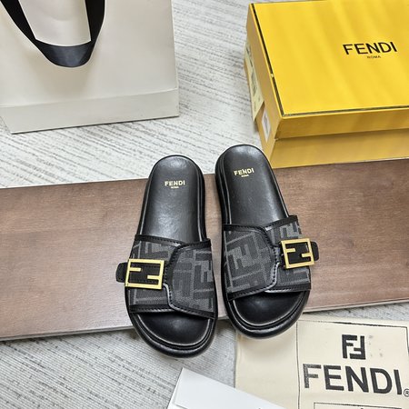 Fendi flat slippers