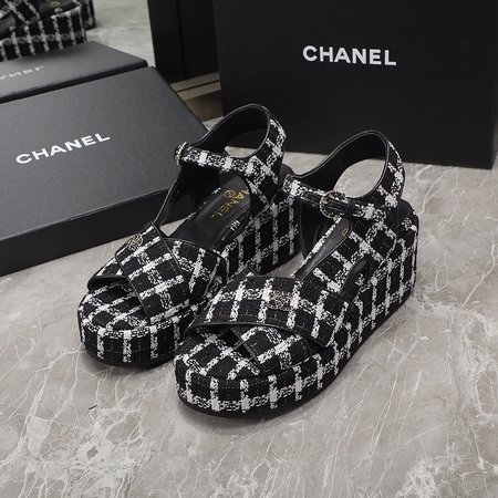 Chanel Thick sole limp sandals