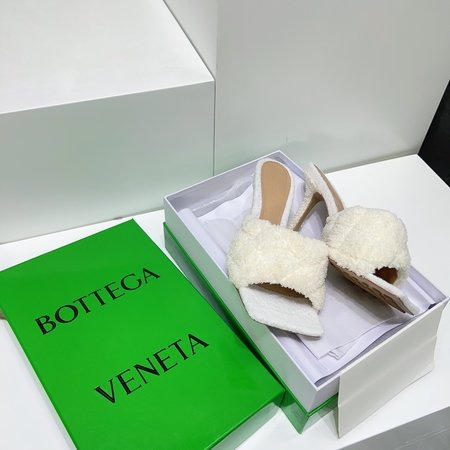 Bottega Veneta Plush woolen flat and high-heeled slippers