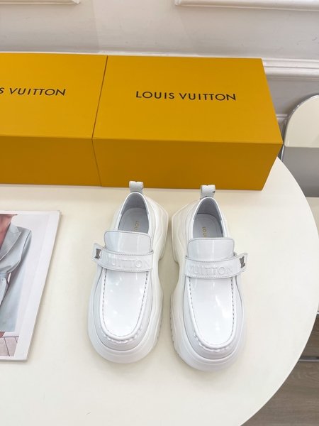 Louis Vuitton Retro thick-soled loafers