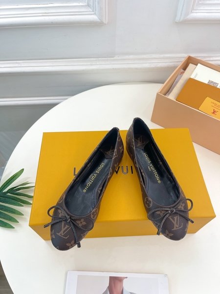 Louis Vuitton Flat bow ballet shoes