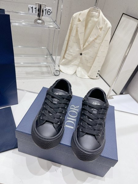 Dior Dior Ⅹ Tears B33 joint sneakers, tennis shoes and casual shoes for couples