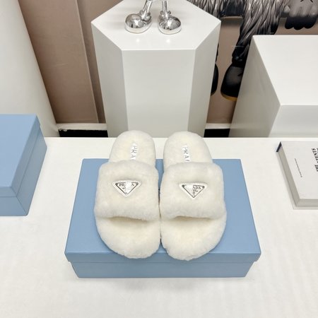 Prada Round toe triangular buckle furry shoes