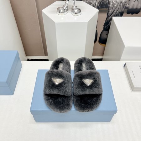 Prada Round toe triangular buckle furry shoes