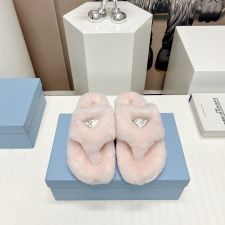 Prada Round toe triangular buckle furry shoes