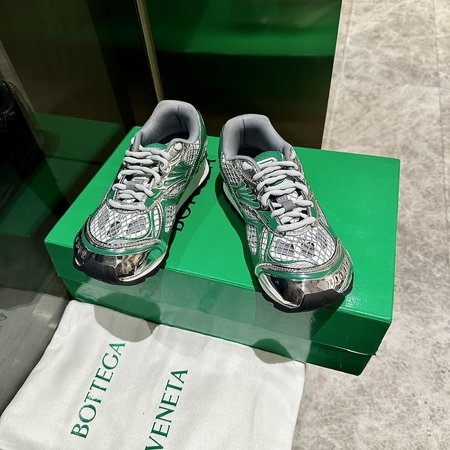 Bottega Veneta Couple style sneakers