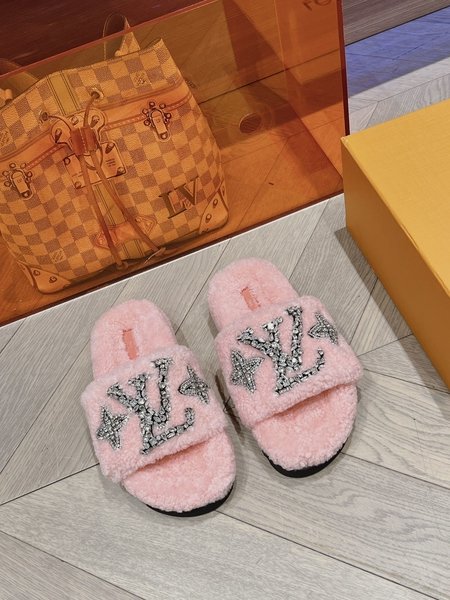 Louis Vuitton Sheep wool hand-sewn wool slippers with Swarovski crystal diamond buttons