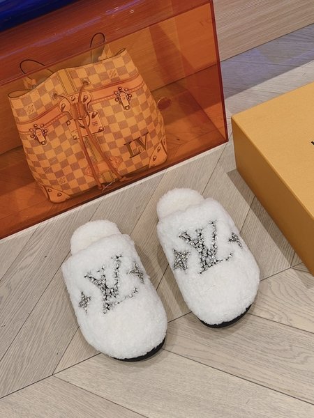 Louis Vuitton Sheep wool hand-sewn wool slippers with Swarovski crystal diamond buttons