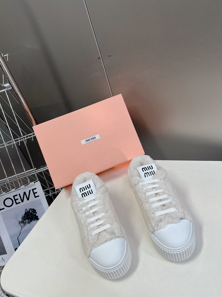 Miu Miu casual sports white shoes