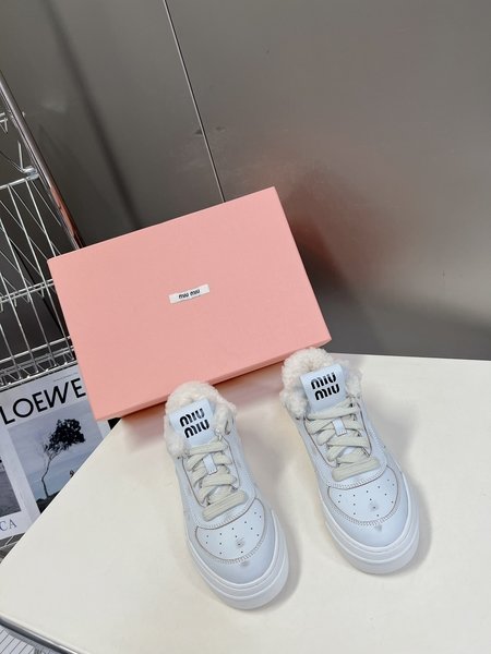 Miu Miu casual sports white shoes