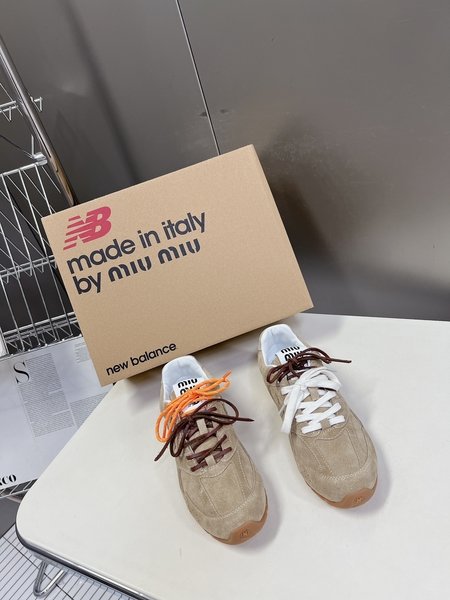 Miu Miu Miu Miu New Balance joint series couple sneakers