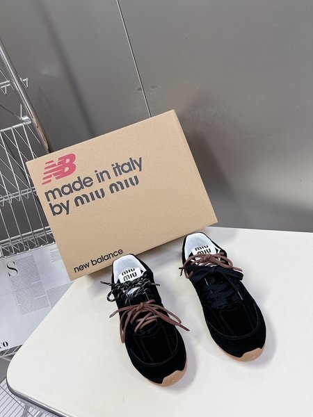 Miu Miu Miu Miu New Balance joint series couple sneakers