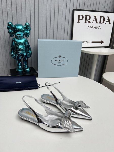 Prada The latest long boots, sandals, women s shoes, thin heels, empty backs, thick heels series