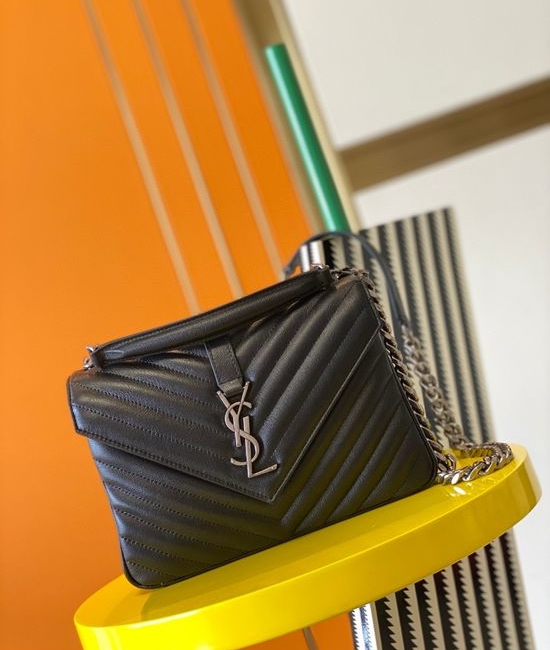 Yves Saint Laurent YSL Classic Messenger Bag 428056