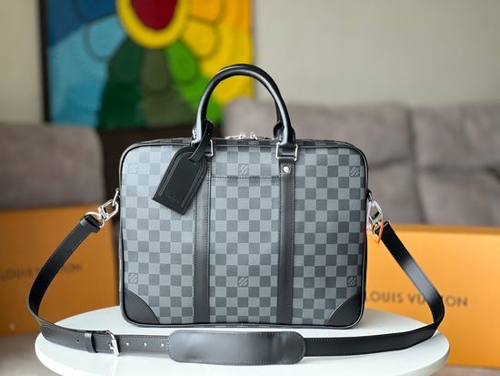 Louis Vuitton LV Voyage Briefcase N40445
