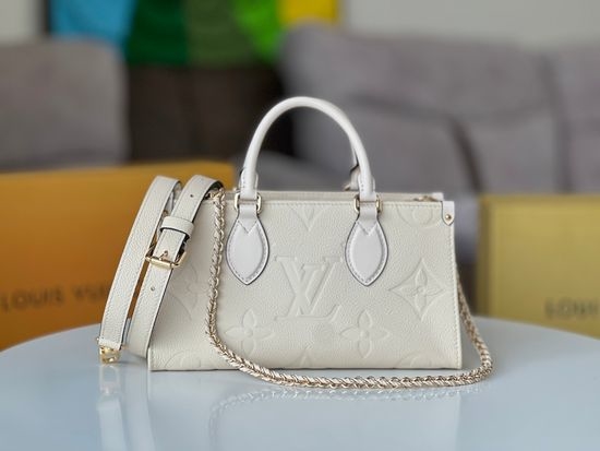 Louis Vuitton LV OnTheGo East West Tote Bag M23640