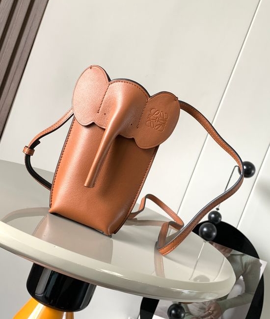 Loewe Elephant Classic Leather Crossbody Bag 9200