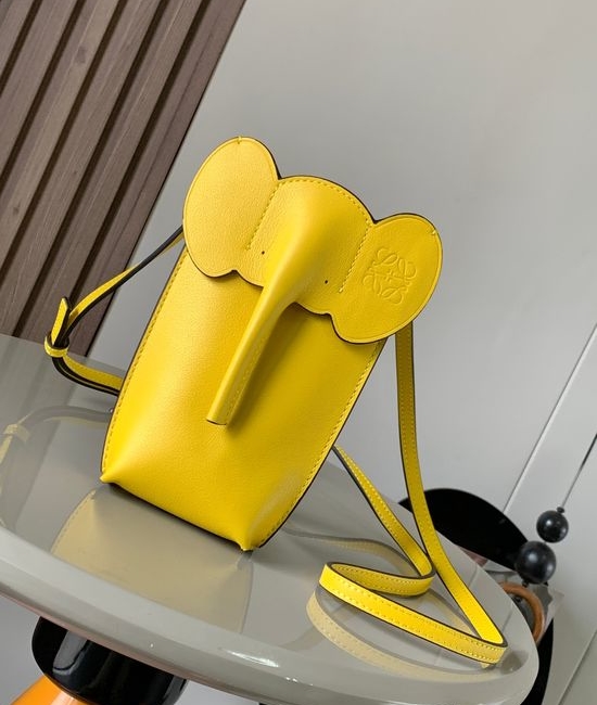 Loewe Elephant Series Leather Crossbody Phone Bag 9200