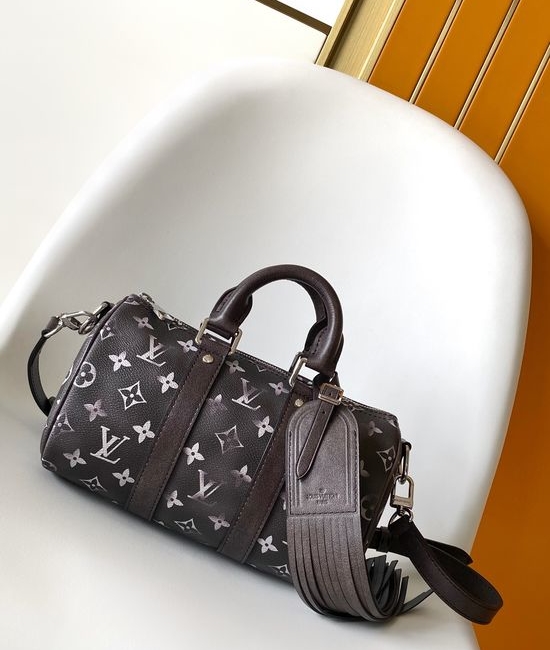 Louis Vuitton LV Keepall Bandoulière Gradient Handbag M11595