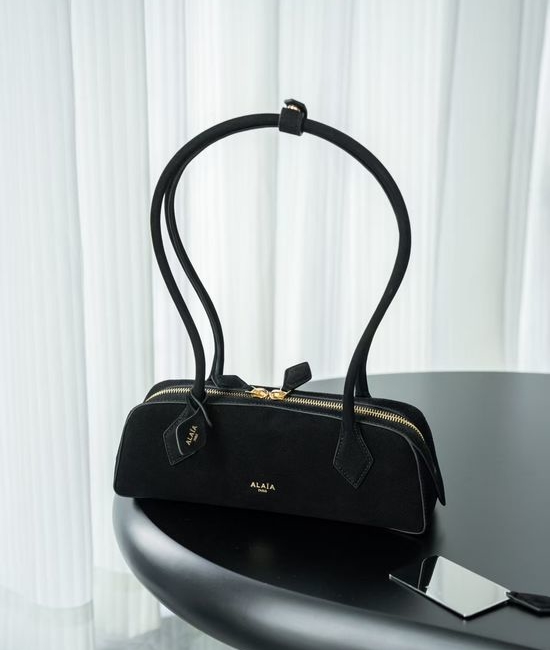 Alaia Le Teckel Shoulder Sausage Dog Bag