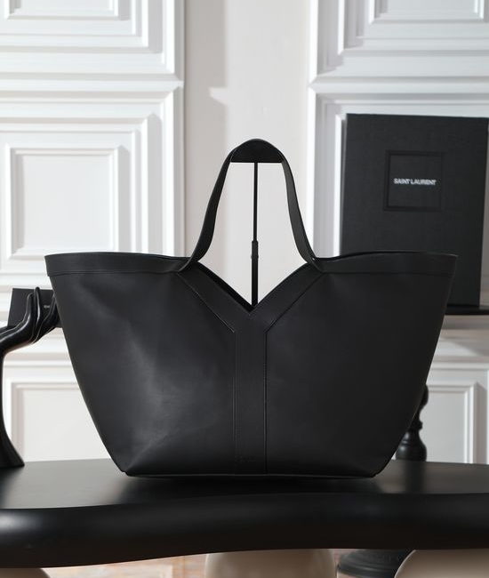 Yves Saint Laurent YSL Large Capacity Shopping Bag 817602