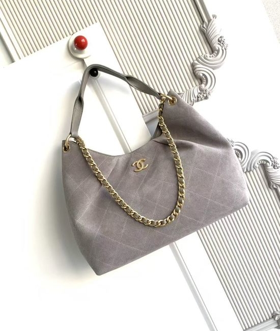 Chanel Hobo Leather Shoulder Bag AS5978