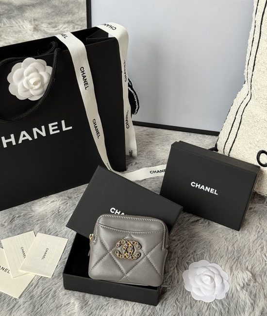 Chanel Mini Wallet AP2136