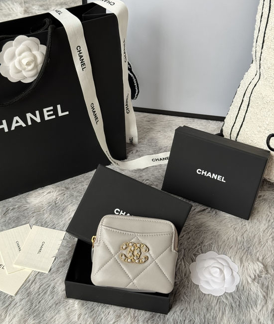 Chanel Wallet Lambskin Mini Card Holder AP2136