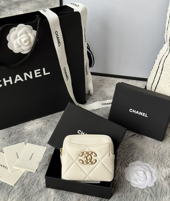 Chanel Mini Wallet AP2136