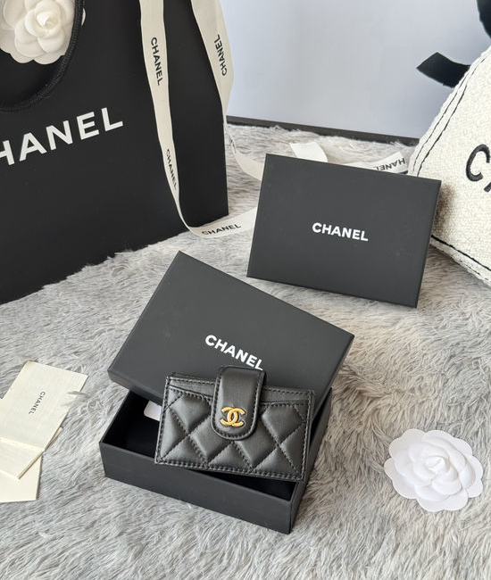 Chanel Accordion Card Case Chic Accessory AP392
