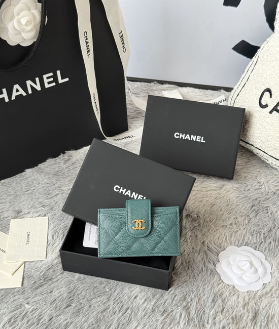 Chanel Accordion Card Case Elegant Design AP392