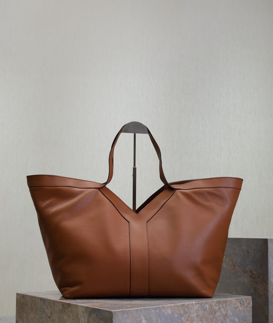 Yves Saint Laurent YSL Shopping Bag Artistic Y-Embossed Leather 817602