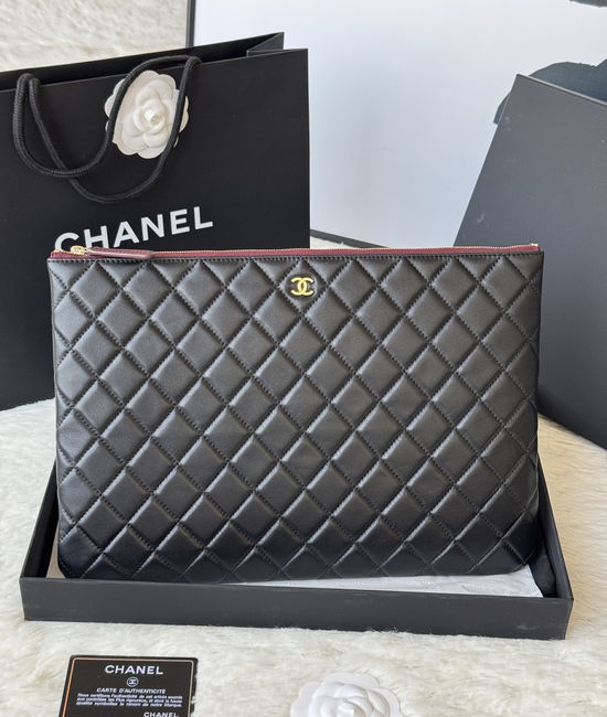 Chanel Lambskin Quilted Clutch 9845